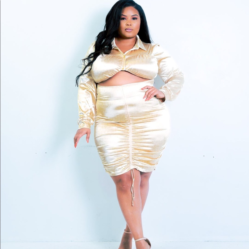 Anna Nicole Stunning Satin Ivory Long  Sleeve Drawstring Dress
